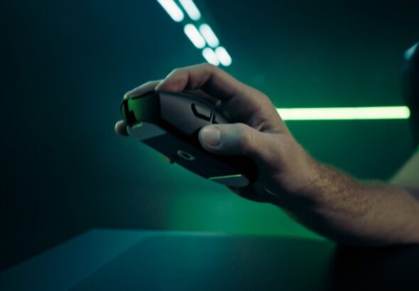 https___medias-p1.phoenix.razer.com_sys-master-phoenix-images-container_h6a_h89_9926512934942_250710-deathadder-v4-pro-black-1500x1000-2