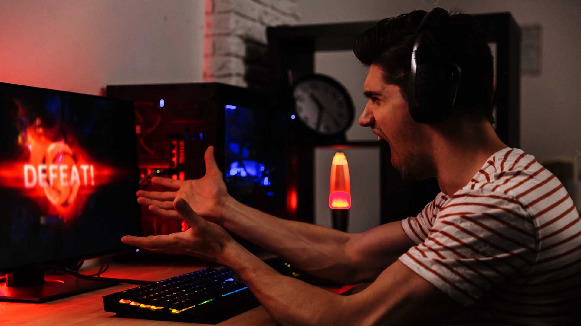 87a8cae75c30a74ed85fe9aa8f9856f8_gamer-marah